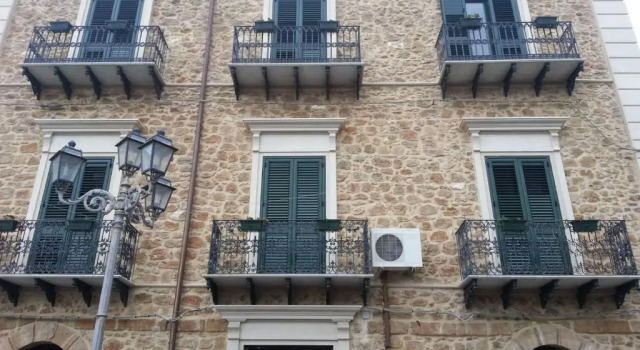 il portico dei normanni, Забронировать Отель Отели Бутера 3 звезды, 3*