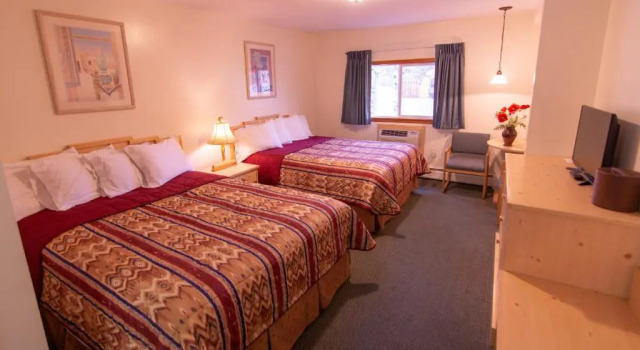 Четырёхместный номер Standard Spirit Lake Lodge