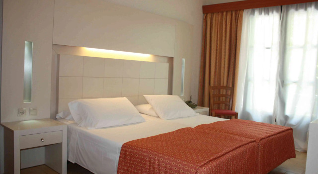 Hydrele Beach Hotel