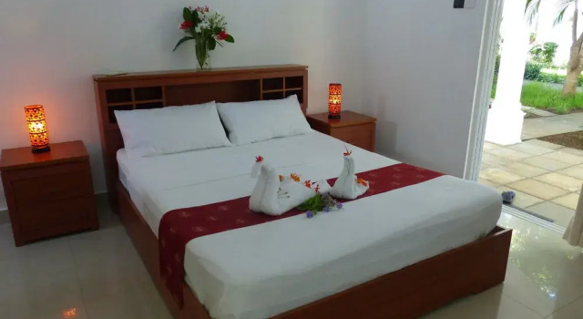 Résidence les lauriers, Забронировать Отель Отели Гран-Бэ 3 звезды, рядом с Tamil Surya Oudya Sangam Temple, 3*