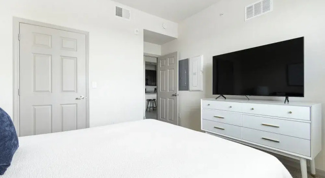 Landing Stylish 2BD Rooftop Lounge, Забронировать Отель Отели Форт-Майерс 4 звезды, 4*
