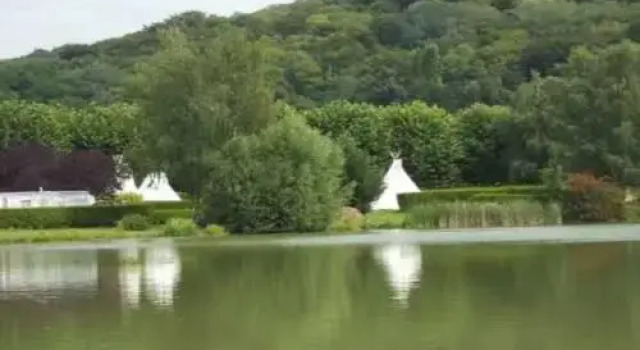 Camping de l'Aigrette, Đặt Khu cắm trại Attichy Picardy
