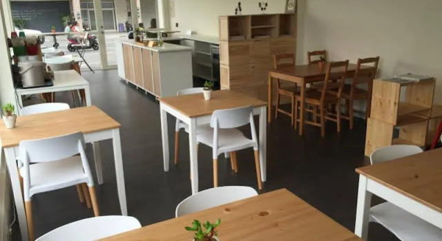 La Dahai Bed and Breakfast
