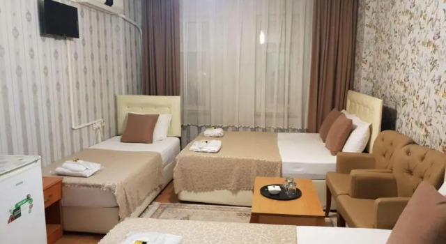 Четырёхместный номер Standard с видом на улицу Sulduz Hotel