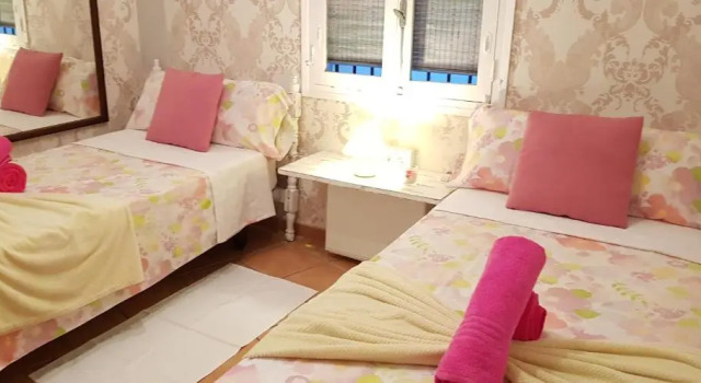 Calle Frailes, 7 Apartamento 2, Забронировать Апартаменты/квартира Отели Гранады с парковкой, рядом с Парк Фредерико Гарсия Лорки, Парковка
