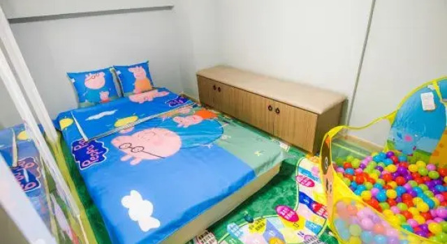 Люкс WB Holiday Inn (Foshan Daliang Qinghuiyuan Store)