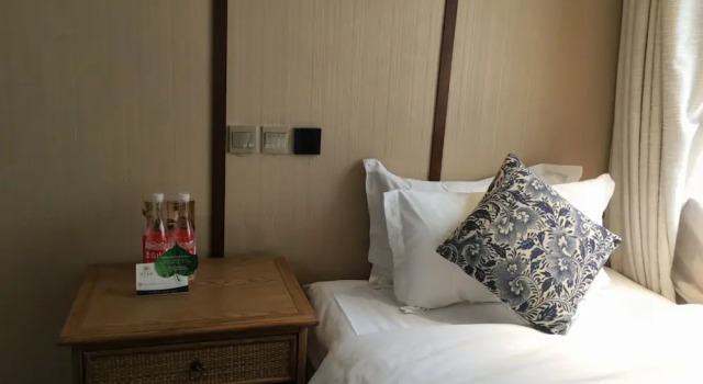 Chengdu Chuanjia Heyuan Theme Hotel