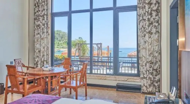 Люкс с видом на море Shili Yintan Hotel