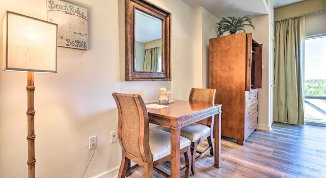 Studio w/ Pool Access - Walk to Miramar Beach!, Rezerwuj Apartament Miramar Beach Emerald Coast