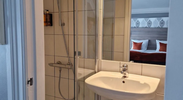 Habitación Estándar con balcón Dr. Holms Hotel