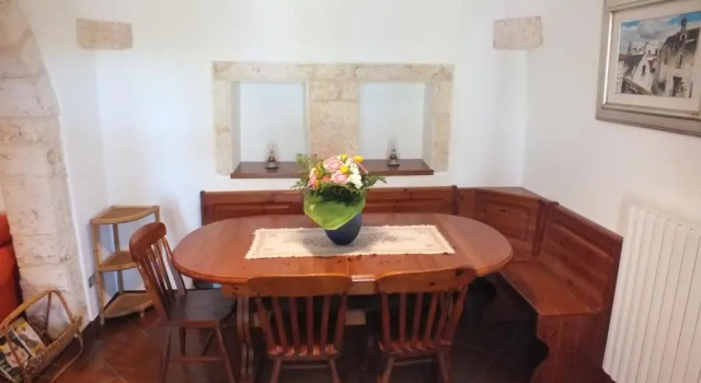 Guesthost - Trulli la Ghianda, Varaa Hotelli Noci Valle d'Itria