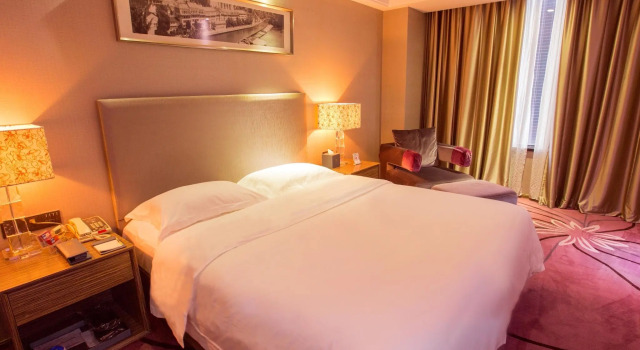 Двухместный номер Comfort La Perle International Hotel
