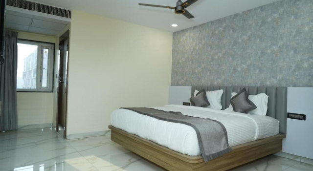Hotel Phoenix Grand, Rezerwuj Hotel Hotele w Andhra Pradesh z parkingiem, Parking