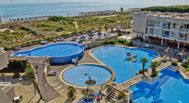 2 soveværelser i Seng i sovesal Hotel Eix Platja Daurada