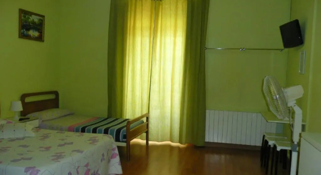 Семейный номер Standard Hostal Loyola