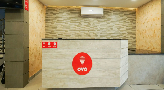 OYO 14419 Aaziya Inn, Varaa Hotelli Elūr New Delhi