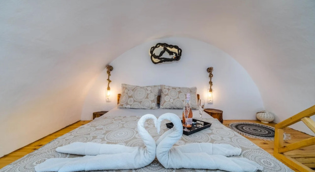 Asera Suites Near Kamari Beach