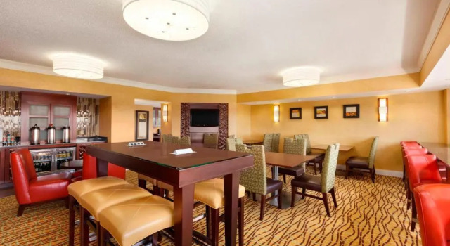 Standard Vierer Zimmer Radisson Hotel Cedar Rapids