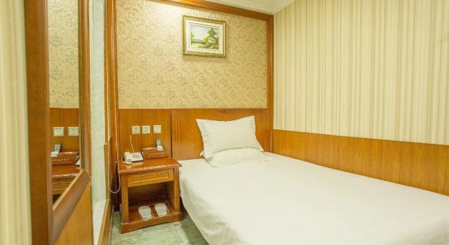 Shang Hai Jiu Sheng Bin Guan, Varaa Hotelli Huangpu 