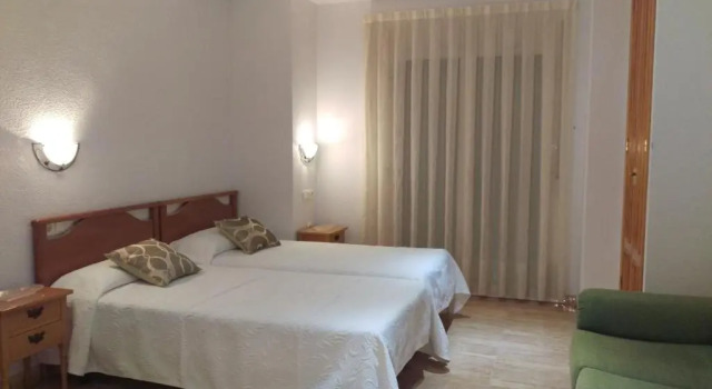 Двухместный номер Standard с балконом и с красивым видом из окна Apartamentos Berlin
