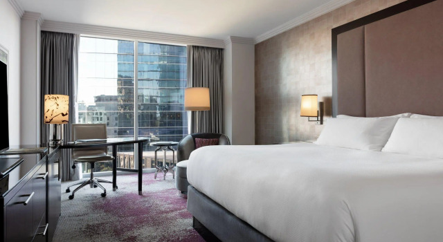 Номер Superior Loews Atlanta Hotel