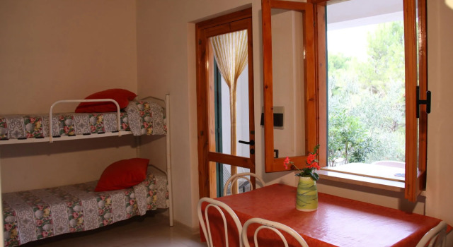 Residence Gli Stingi, Varaa Hotelli Hotellit Vieste uima-altaalla, Uima-allas