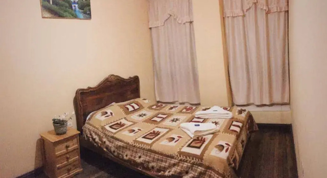 Quito Backpacker Guesthouse, Забронировать Отель Кито Сьерра, рядом с Del Arbolito Park