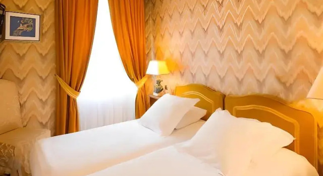 Семейный номер Superior Logis Hotel De La Poste