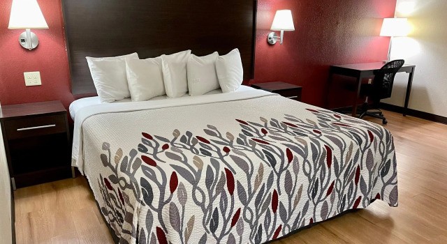 Номер Superior Red Roof Inn Sandusky - Milan