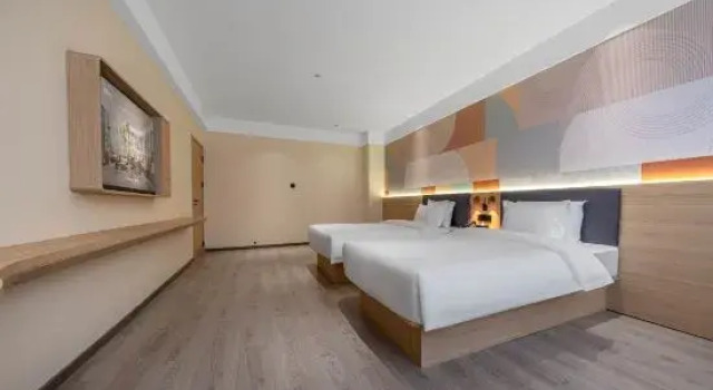 Люкс Business Elong Me Anlai Hotel (Hebi High-speed Railway East Station Lutai Pavilion)