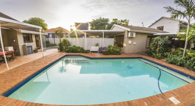Splash Inn BB, Забронировать Отель Отели Дурбана 3 звезды, рядом с Japanese Gardens Durban North, 3*