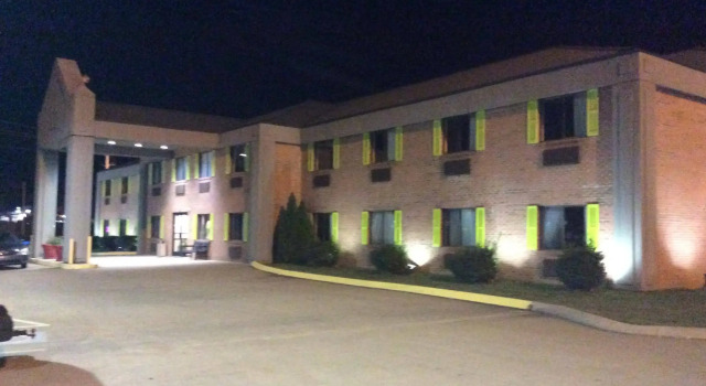 Country Hearth Inn and Suites Bowling Green, Rezerwuj Hotel Bowling Green Kentucky