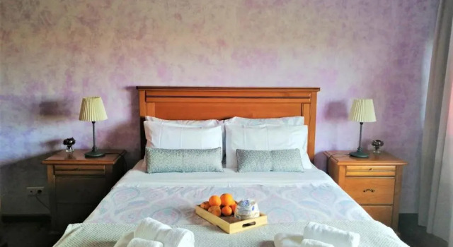 Surf & Guest Lorena´s House, Забронировать Гостевой дом Гостевые дома Рибейра-Гранди, рядом с Пляж Санта-Барбара, Гостевой дом