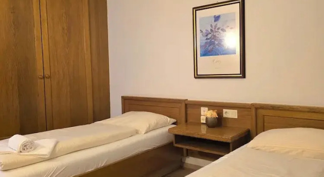 Pension "Zum Goldenen Kreuz", Book Guesthouse Eferding Upper Austria