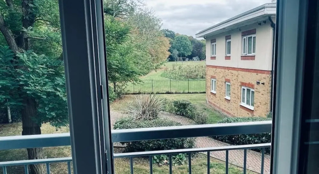 Stunning 2-bed Apartment in Crawley, Забронировать Апартаменты/квартира Апартаменты Исторического графства Суссекса, Апартаменты/квартира
