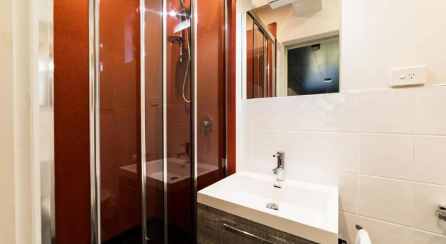 Студия Burnie City Apartments
