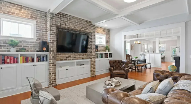 Sunset Bungalow With Hot Tub - 6ppl, Rezerwuj Dom wakacyjny Hotele w Tampa z parkingiem, Parking