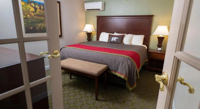 Люкс Best Western Plus White Bear Country Inn