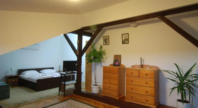 Vrnjci House, Buchen Sie Hotel Vrnjci Zentralserbien