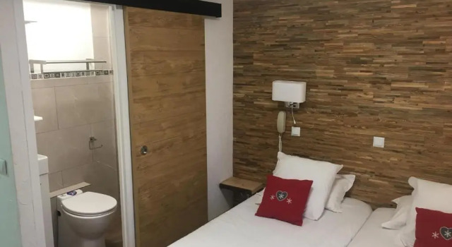 Трёхместный номер Standard с красивым видом из окна Hôtel Chastellares