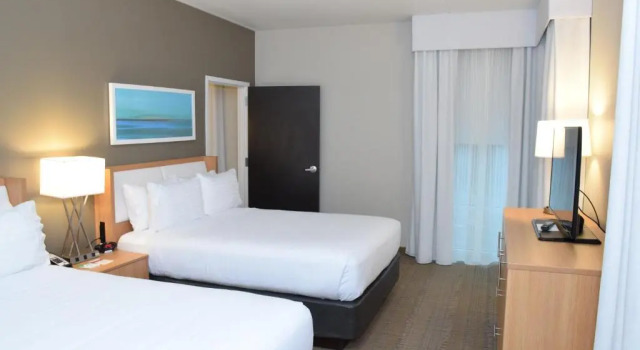 Четырёхместный номер Executive Holiday Inn Cincinnati North West Chester by IHG