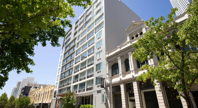 Oaks Perth Hotel