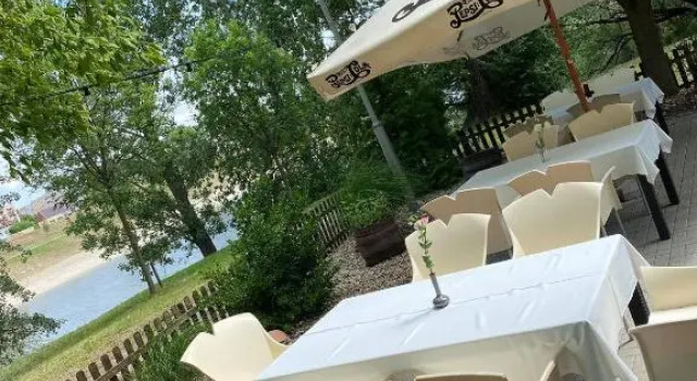 Sobri Halszcsrda s Panzi, Rezervovat Hotel Baja 