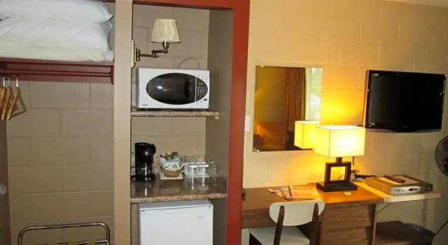 Номер Standard Arbutus Grove Motel