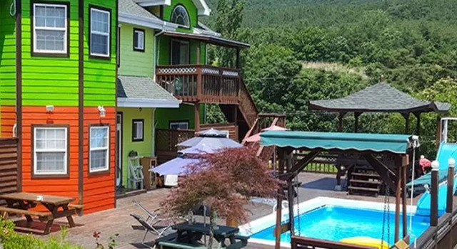 Gyeongju Woojin Green Pension, Забронировать Гостевой дом Отели провинции Кёнсан-Пукто с парковкой, Парковка