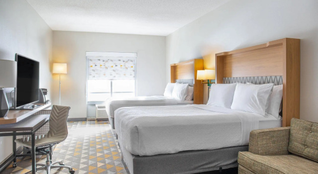 Четырёхместный номер Standard Holiday Inn Toledo - Maumee I-80/90 by IHG