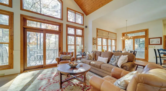 5 Mi to Sapphire Valley Skiing: Serene Family Home