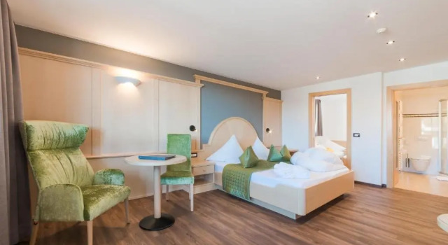 Семейный номер Standard с балконом Hotel Salten