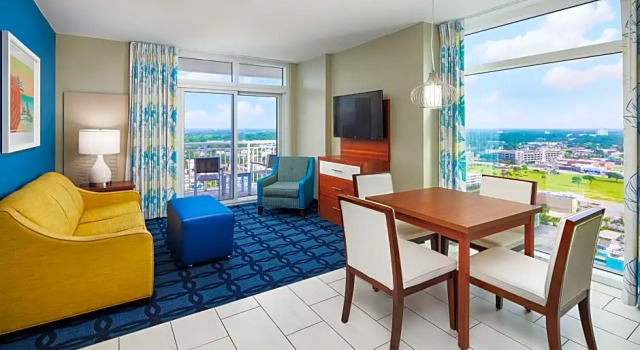 Двухместная студия Hearing Accessible с балконом Homewood Suites by Hilton Myrtle Beach Oceanfront