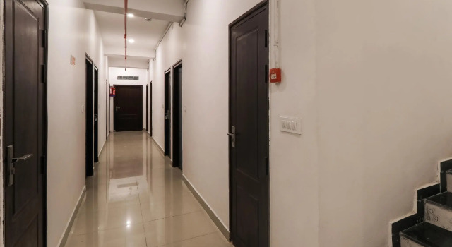 FabHotel Insight Inn, Забронировать Отель Вибхути Кханд штат Уттар-Прадеш